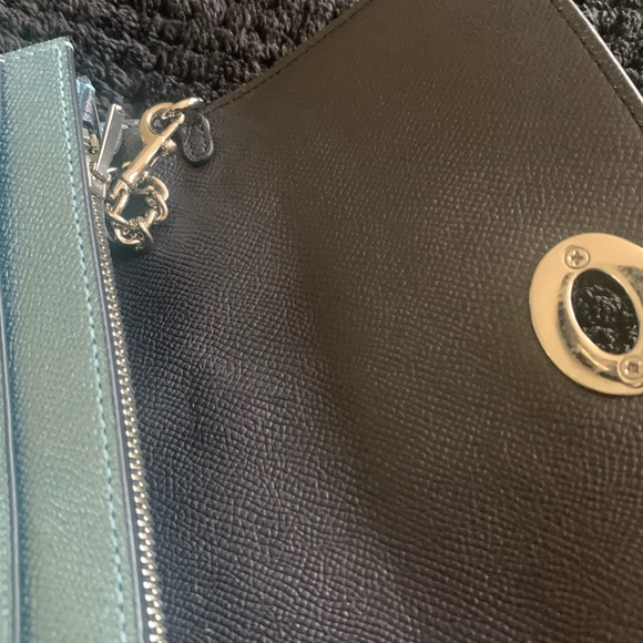 Coach Metallic Skyblue Leather
Chain Crossbody Bag- F22828 - Picture 10 of 12